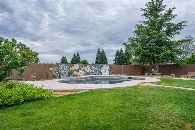 12890 Ivy Lane, Red Bluff, CA 96080