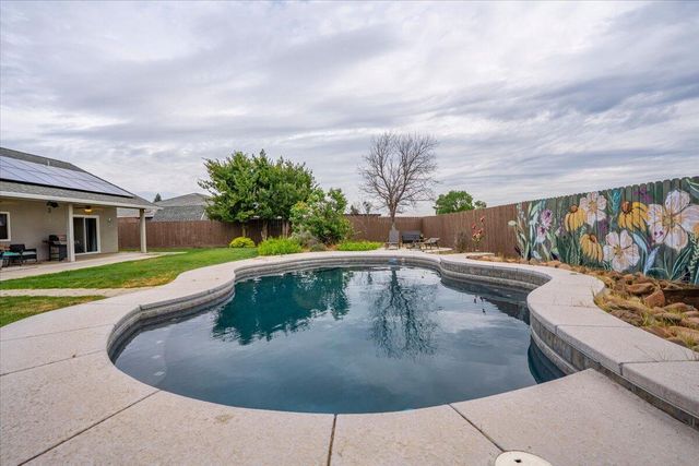 12890 Ivy Lane, Red Bluff, CA 96080