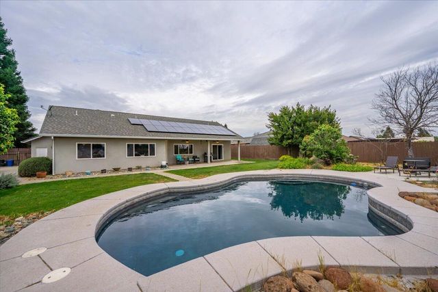 12890 Ivy Lane, Red Bluff, CA 96080