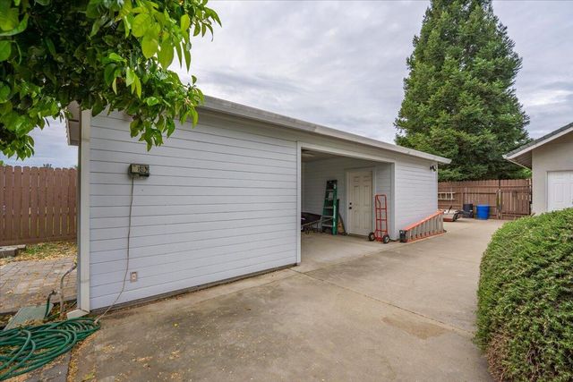 12890 Ivy Lane, Red Bluff, CA 96080