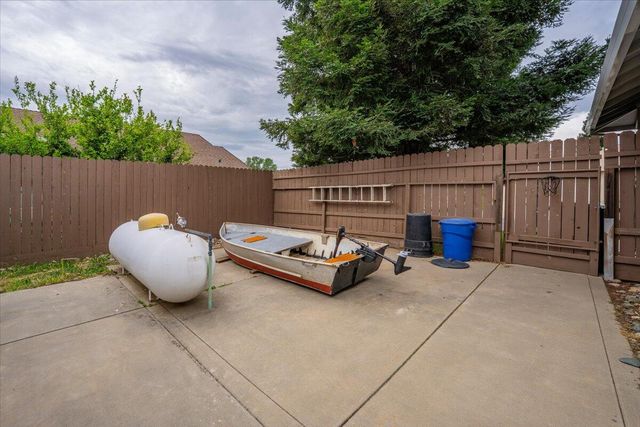 12890 Ivy Lane, Red Bluff, CA 96080