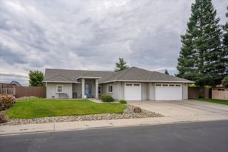 12890 Ivy Lane, Red Bluff, CA 96080