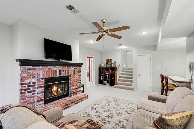 7865 W 118th Terrace, Overland Park, KS 66210