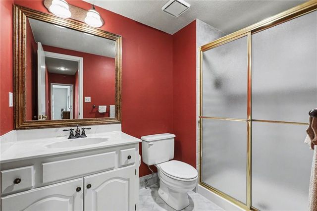 7865 W 118th Terrace, Overland Park, KS 66210