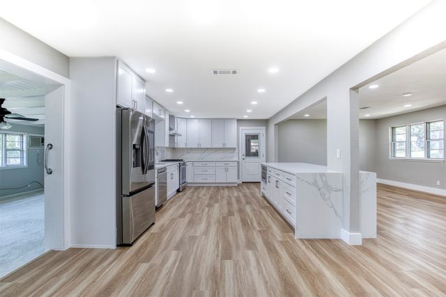 1510 W Heron Street, Denison, TX 75020