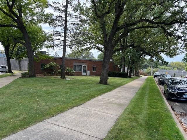 2600 Wayzata Boulevard, Minneapolis, MN 55405