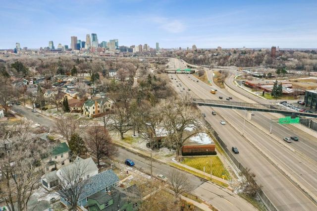 2600 Wayzata Boulevard, Minneapolis, MN 55405