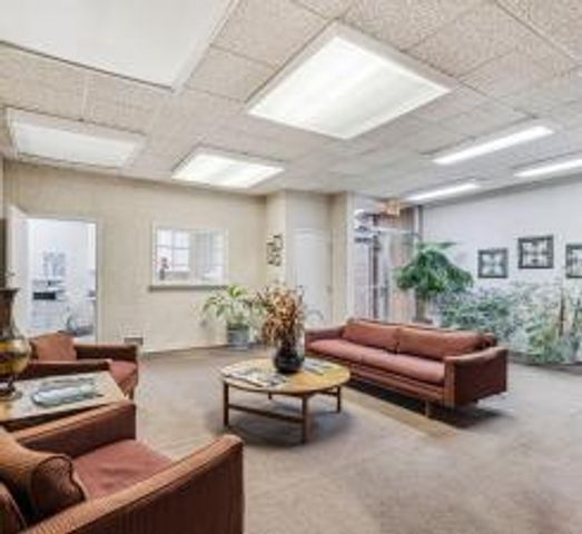 2600 Wayzata Boulevard, Minneapolis, MN 55405