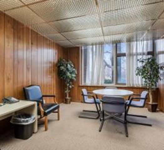 2600 Wayzata Boulevard, Minneapolis, MN 55405