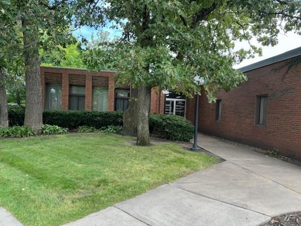 2600 Wayzata Boulevard, Minneapolis, MN 55405