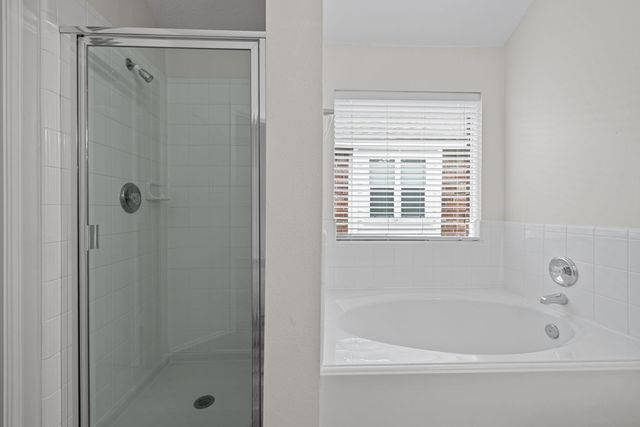 17803 Memorial Falls Drive, Tomball, TX 77375