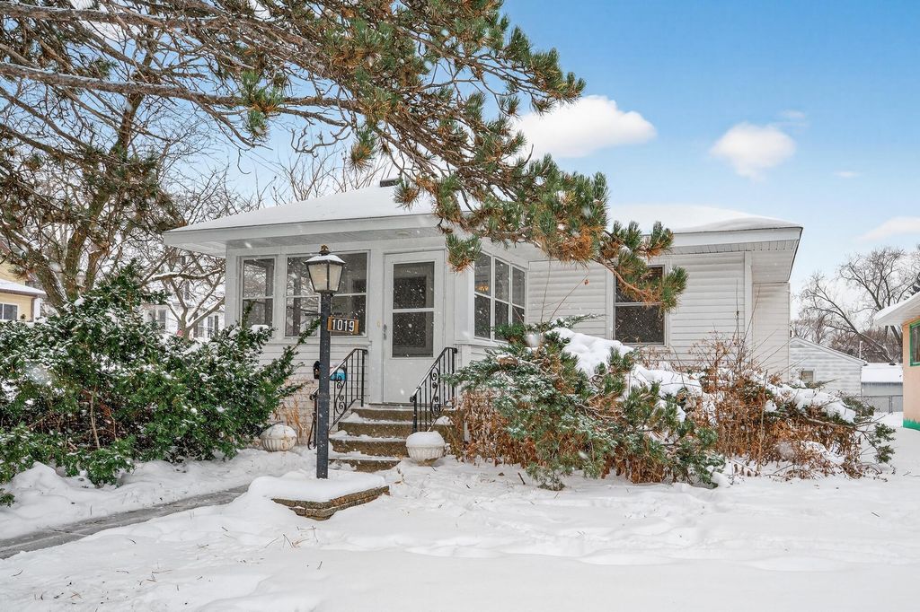 1019 Cumberland Street, Saint Paul, MN 55117