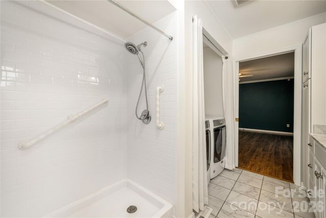 615 Goldview Drive, Hendersonville, NC 28791