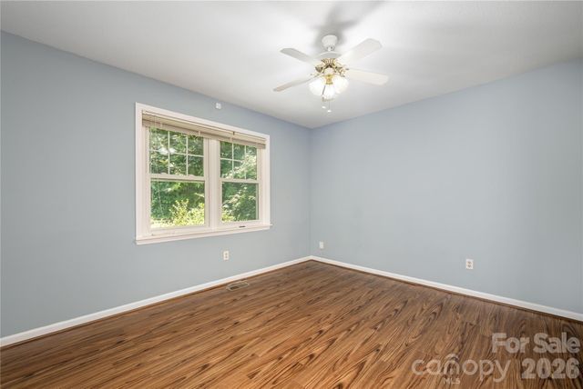 615 Goldview Drive, Hendersonville, NC 28791