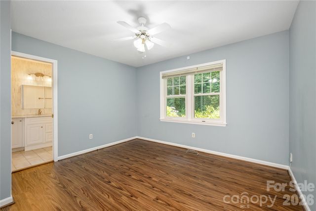 615 Goldview Drive, Hendersonville, NC 28791