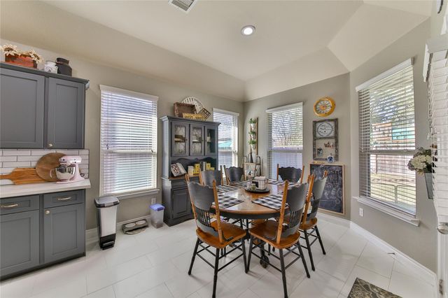 814 Fairway Drive, La Porte, TX 77571