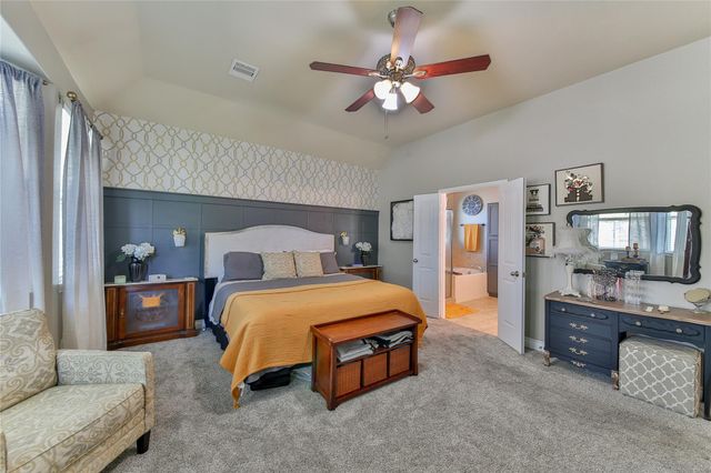 814 Fairway Drive, La Porte, TX 77571