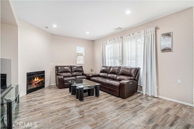 5832 W K-2, Lancaster, CA 93536