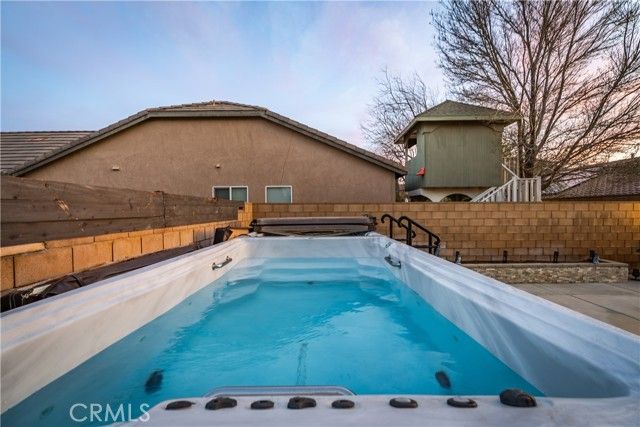 5832 W K-2, Lancaster, CA 93536