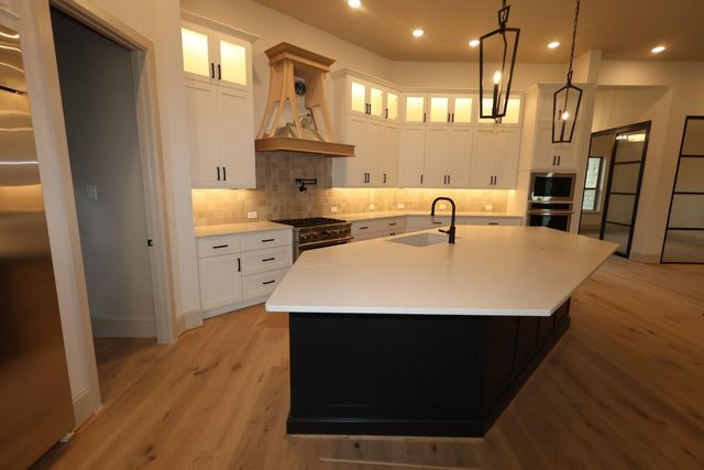 7749 Dog Wood Acres Drive, Montgomery, TX 77316