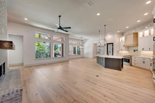 7749 Dog Wood Acres Drive, Montgomery, TX 77316