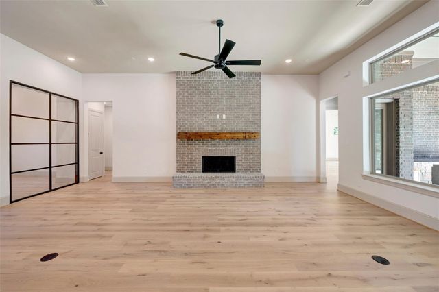 7749 Dog Wood Acres Drive, Montgomery, TX 77316