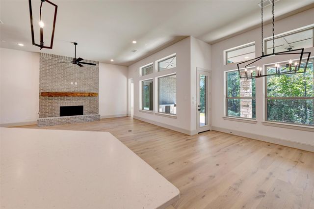 7749 Dog Wood Acres Drive, Montgomery, TX 77316