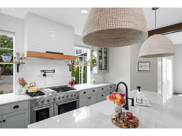 4109 ILLAHE RIVER Ct S, Salem, OR 97302