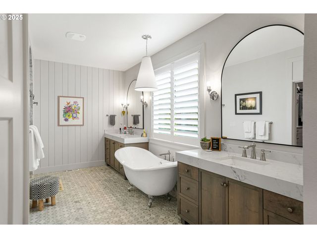 4109 ILLAHE RIVER Ct S, Salem, OR 97302