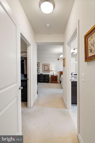 44589 YORK CREST TER #300, Ashburn, VA 20147