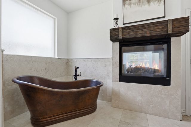 9012 Reata West Drive, Benbrook, TX 76126