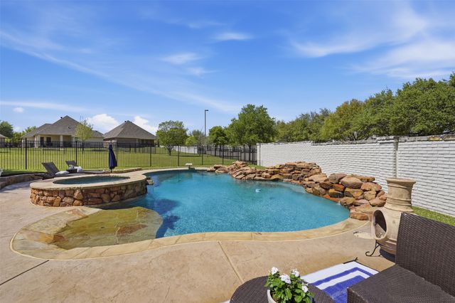 9012 Reata West Drive, Benbrook, TX 76126