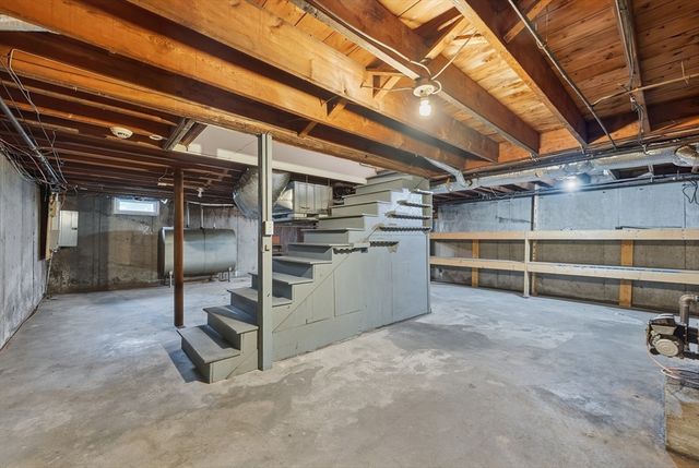 15 Lowell Ave, Holden, MA 01520