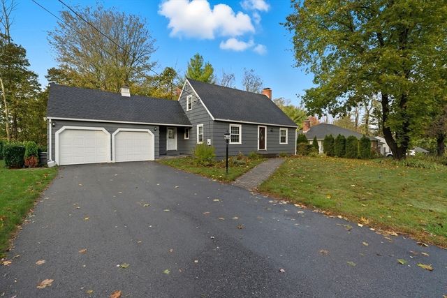 15 Lowell Ave, Holden, MA 01520
