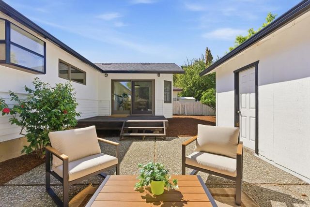 1051 Manhattan Court, Sunnyvale, CA 94087