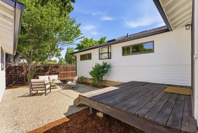 1051 Manhattan Court, Sunnyvale, CA 94087