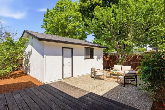 1051 Manhattan Court, Sunnyvale, CA 94087