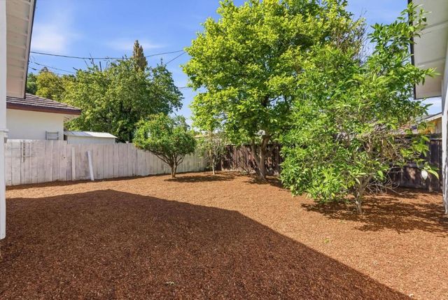 1051 Manhattan Court, Sunnyvale, CA 94087