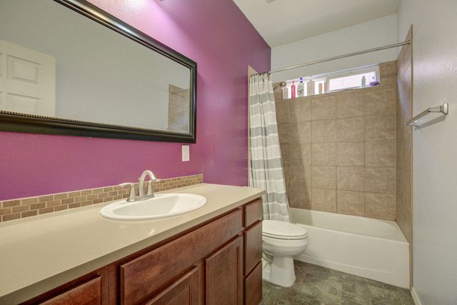 5679 Cold Creek Avenue NW, Albuquerque, NM 87114