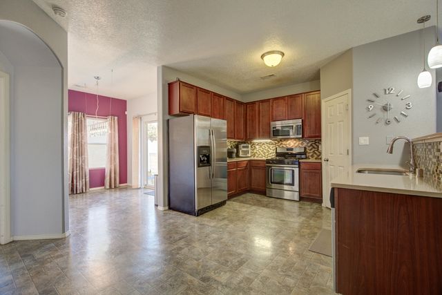 5679 Cold Creek Avenue NW, Albuquerque, NM 87114