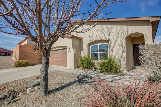 5679 Cold Creek Avenue NW, Albuquerque, NM 87114