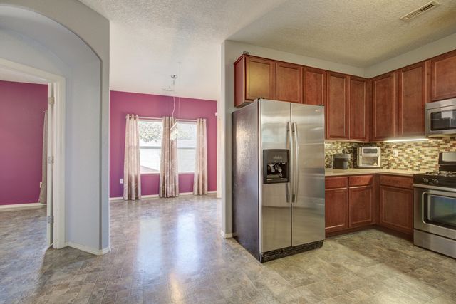 5679 Cold Creek Avenue NW, Albuquerque, NM 87114