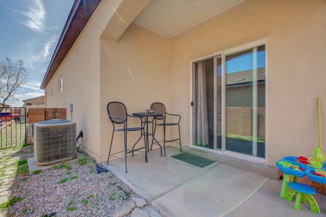 5679 Cold Creek Avenue NW, Albuquerque, NM 87114