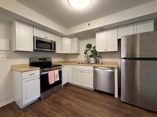 720 N Austin Boulevard GNW, Oak Park, IL 60302