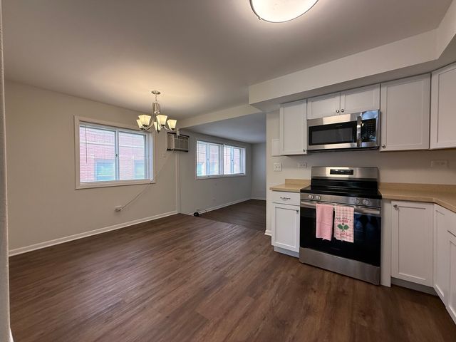 720 N Austin Boulevard GNW, Oak Park, IL 60302
