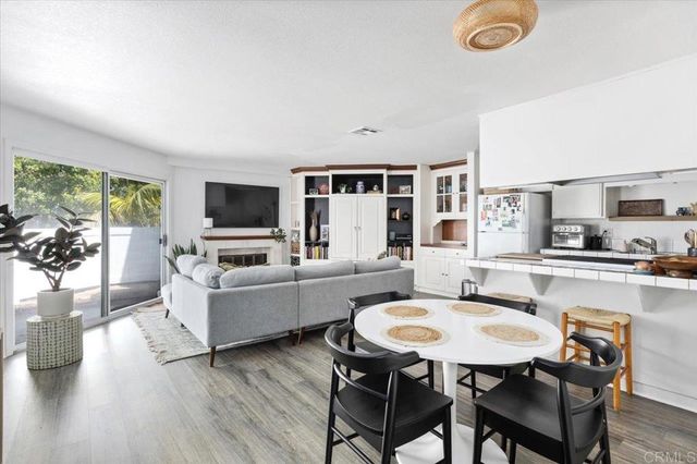 668 Westlake Street, Encinitas, CA 92024