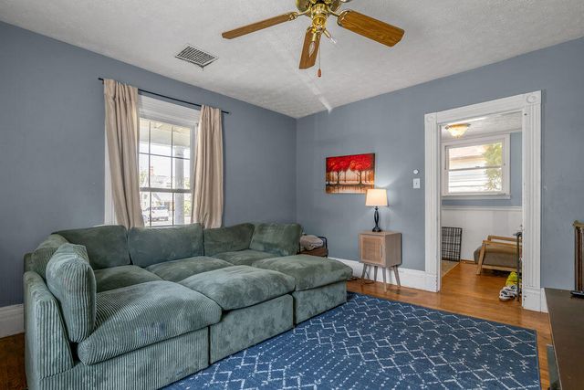 237 W Higgins Street, Midway, KY 40347