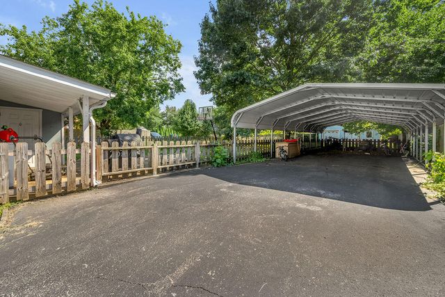 237 W Higgins Street, Midway, KY 40347