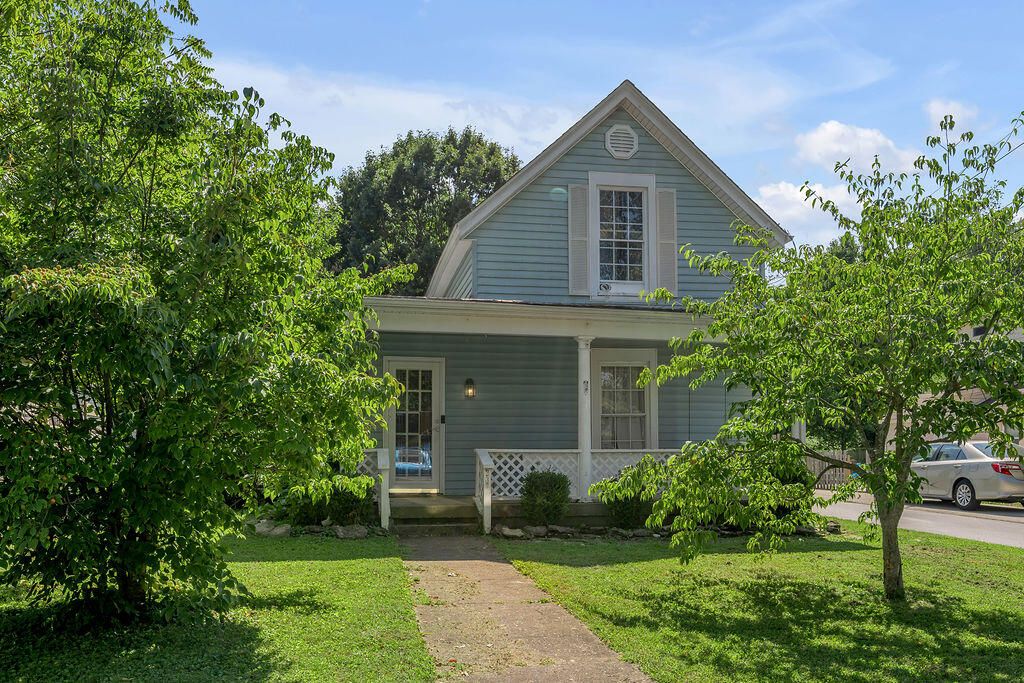 237 W Higgins Street, Midway, KY 40347