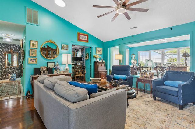 1101 Fox Sparrow Dr., Murrells Inlet, SC 29576